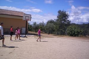 Baloncesto y otros deportes en nuestro campamento inglés